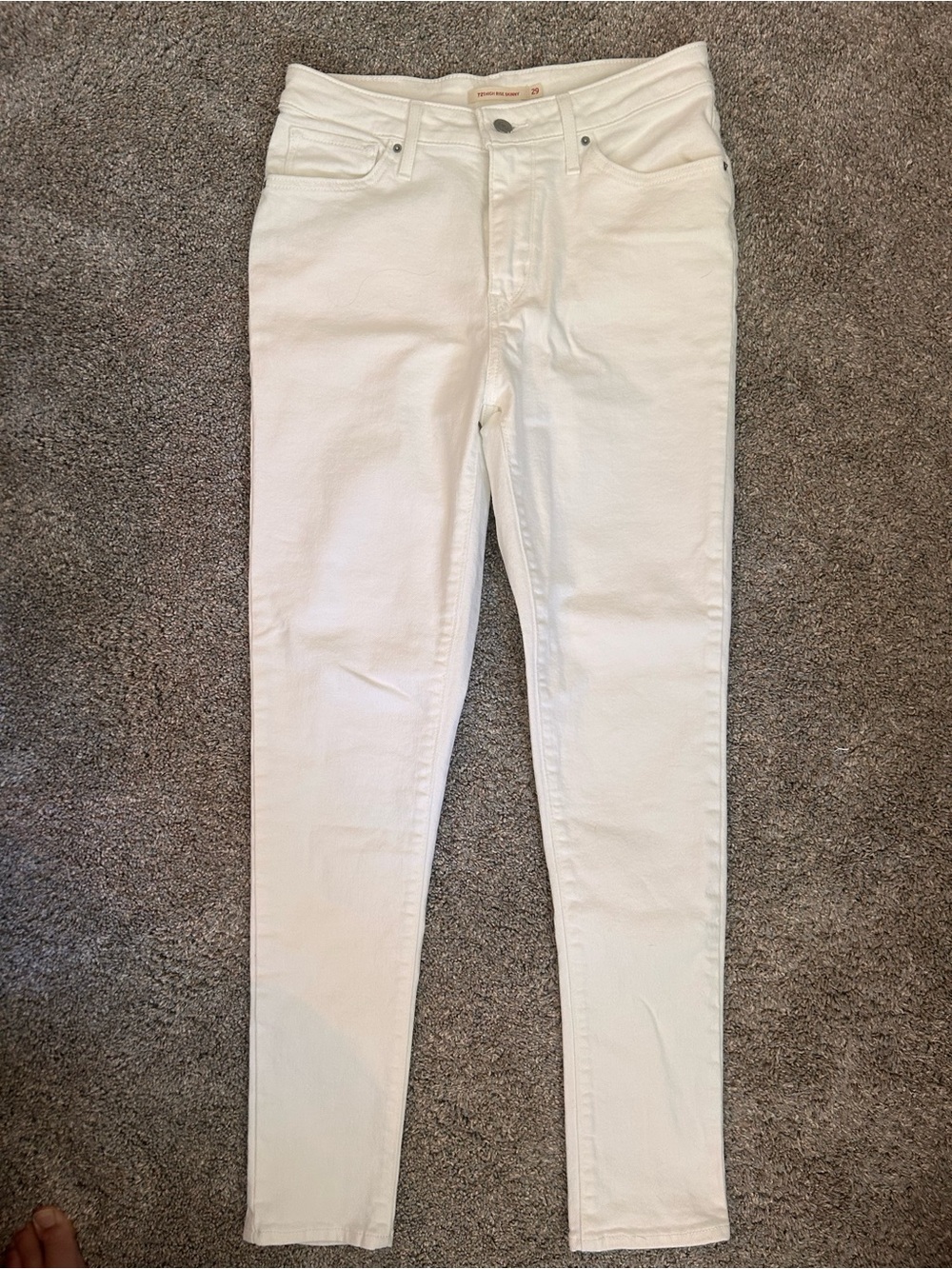 Levi's 721 High Rise Skinny Jeans in White